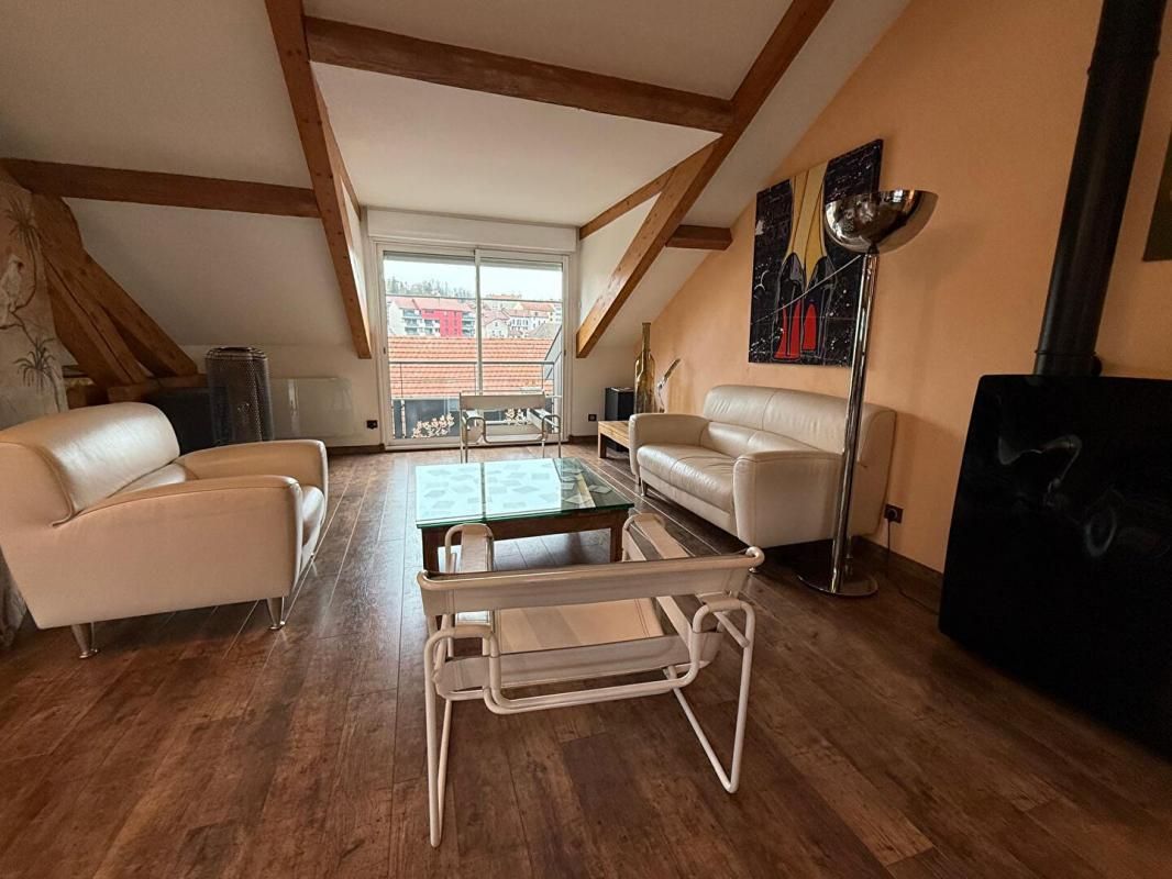 BELLEGARDE-SUR-VALSERINE LOFT de STANDING HYPERCENTRE BELLAGARDE 25?' de Cornavinez et faite une offre 4
