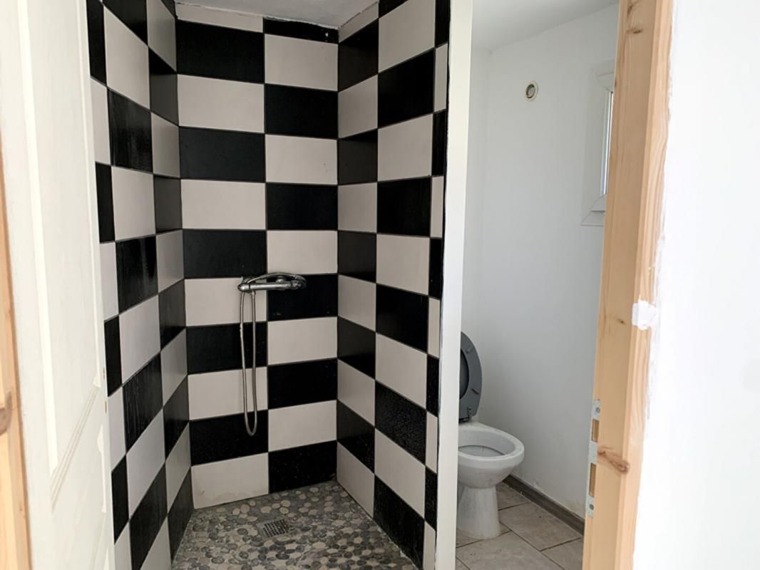 MARTIGUES Studio de 43 m2 à la Couronne 3