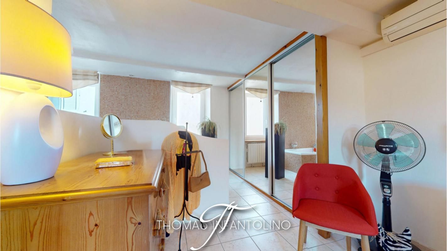 TREBES EN EXCLUSIVITE - MAISON DE VILLAGE - 2 CHAMBRES - POSSIBILITÉ 3 - CLIMATISATION - GARAGE 2