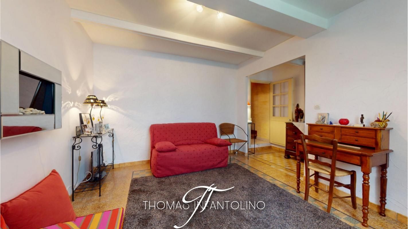 TREBES EN EXCLUSIVITE - MAISON DE VILLAGE - 2 CHAMBRES - POSSIBILITÉ 3 - CLIMATISATION - GARAGE 4