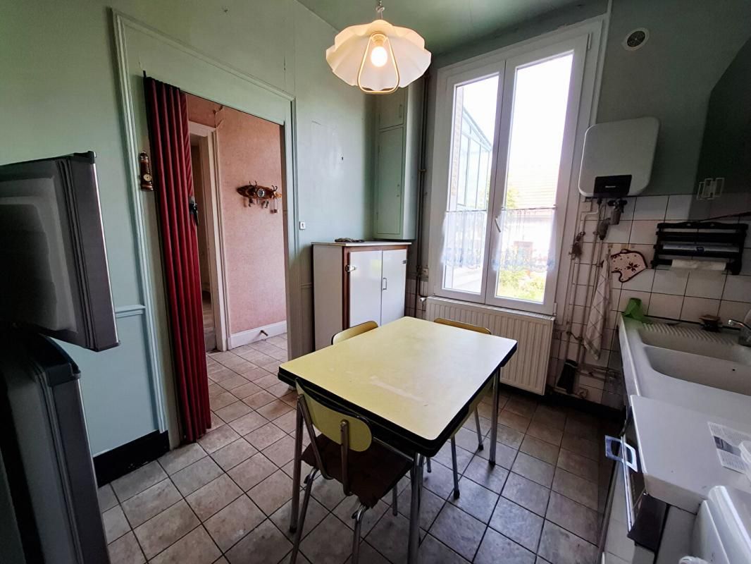 LUSIGNY-SUR-BARSE Ensemble immobilier de deux maisons, cadre verdoyant proche de Lusigny-sur-Barse 4