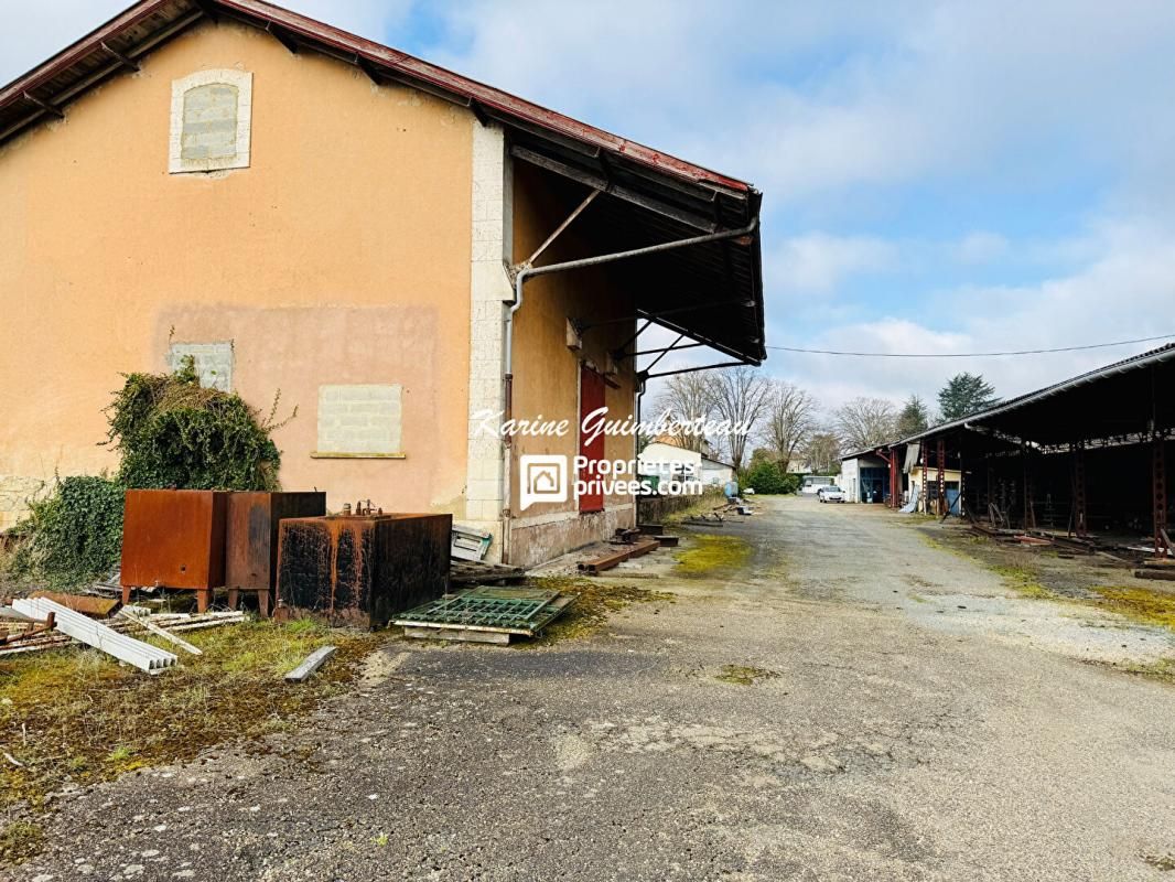 VELINES Ensemble immobilier - parcelle 7.000 m². - 2