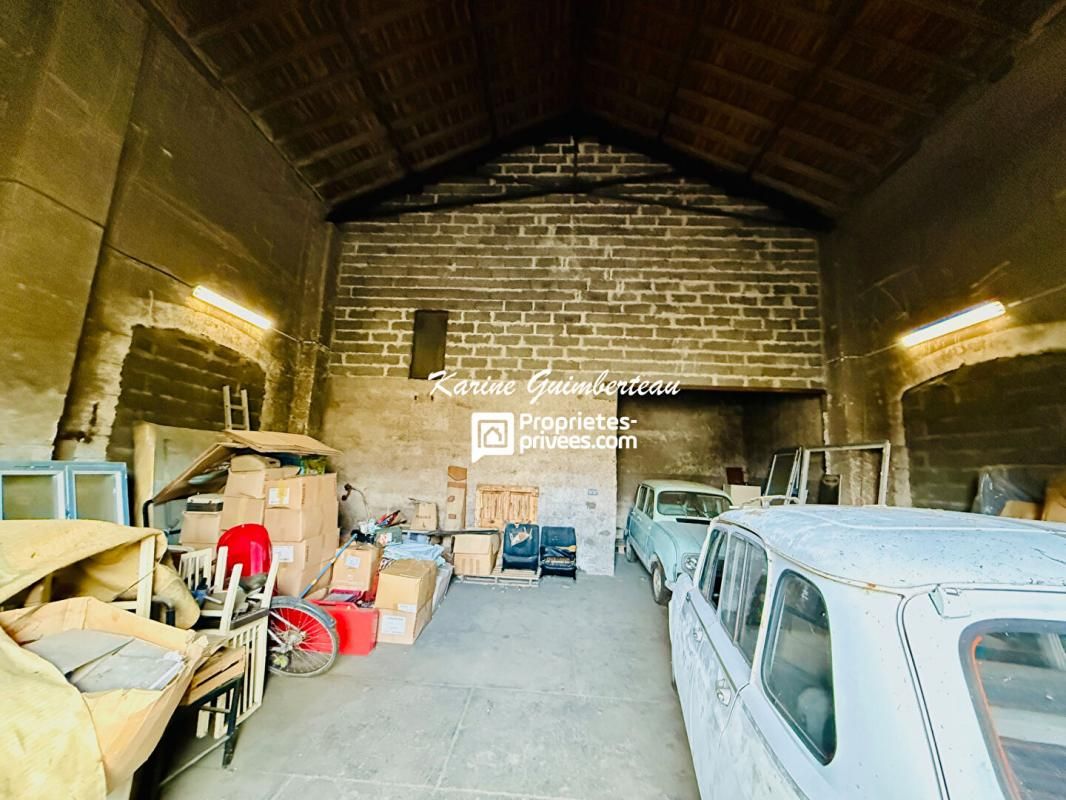VELINES Ensemble immobilier - parcelle 7.000 m². - 3