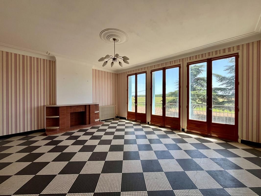 SAUVETERRE-SAINT-DENIS Maison T6 de 181.68 m² et Dépendances de 450 m² 4