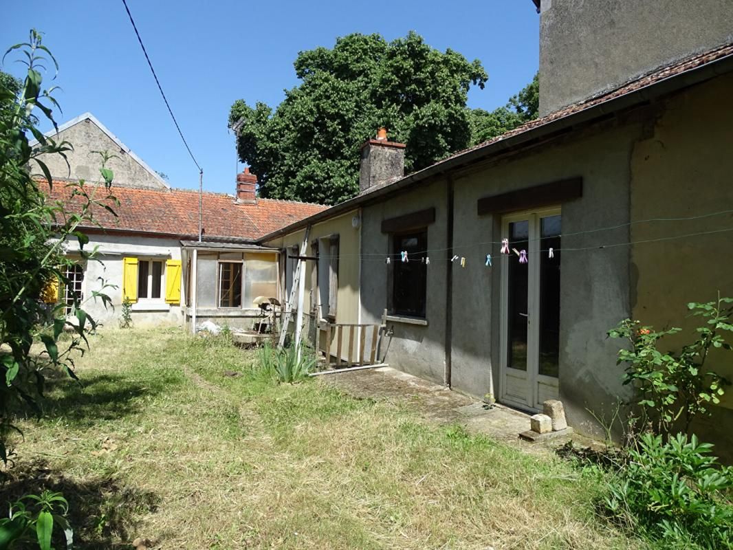 SANTRANGES Maison et dépendances, Santranges, 4 pièces , 89m2 2
