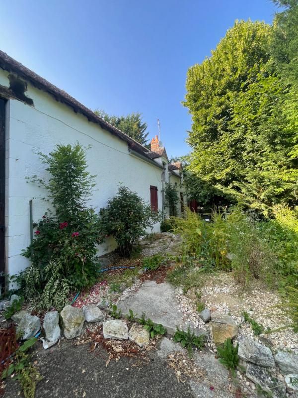 REZAY Charmante maison en pierre avec grand terrain constructible à Rezay 99 m2 2