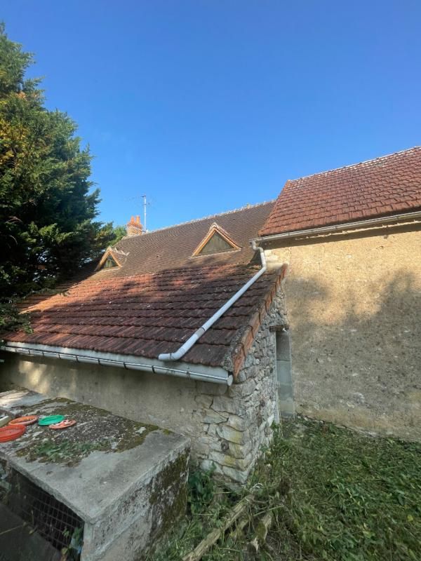 REZAY Charmante maison en pierre avec grand terrain constructible à Rezay 99 m2 4