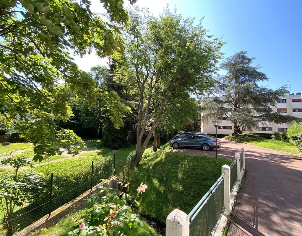 Appartement Ville D Avray 5 pièce(s) 83 m2