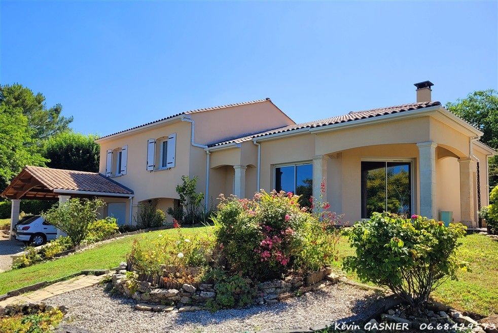GARAT GARAT (16410) : Maison de 140m2 avec 3 chambres 1