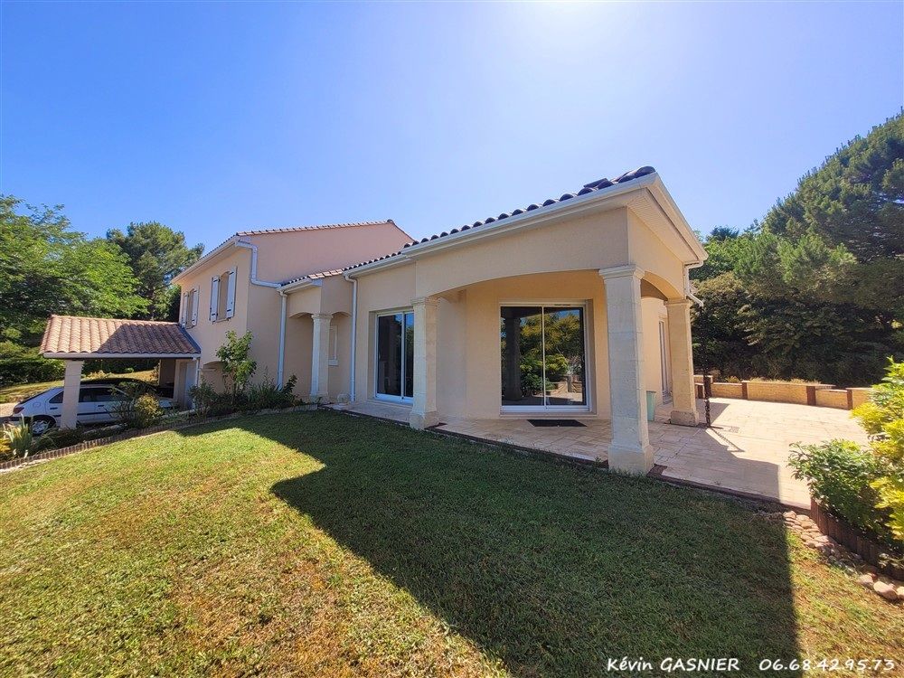 GARAT GARAT (16410) : Maison de 140m2 avec 3 chambres 2