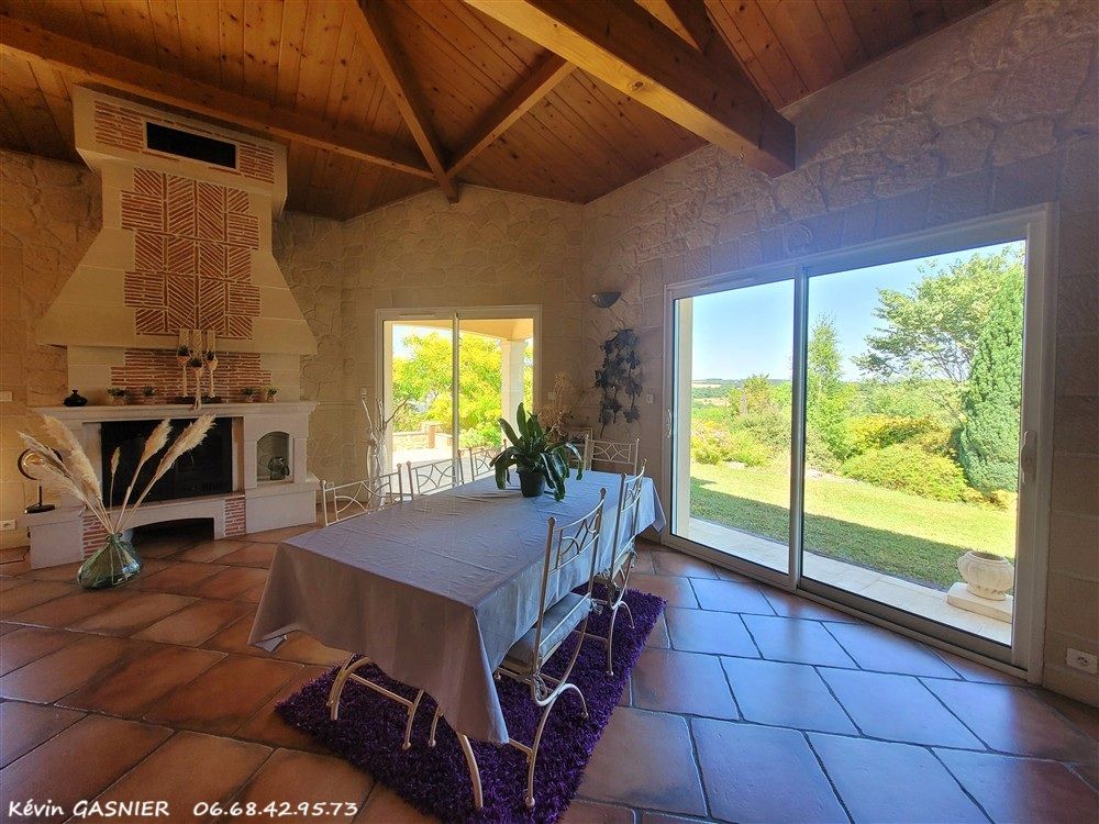 GARAT GARAT (16410) : Maison de 140m2 avec 3 chambres 4