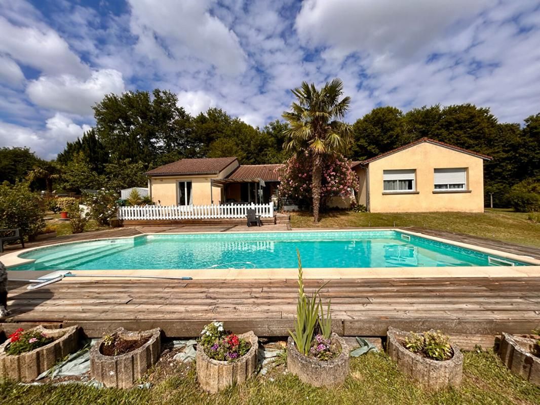 A vendre, superbe maison de plain-pied 170m² à MENSIGNAC 24350
