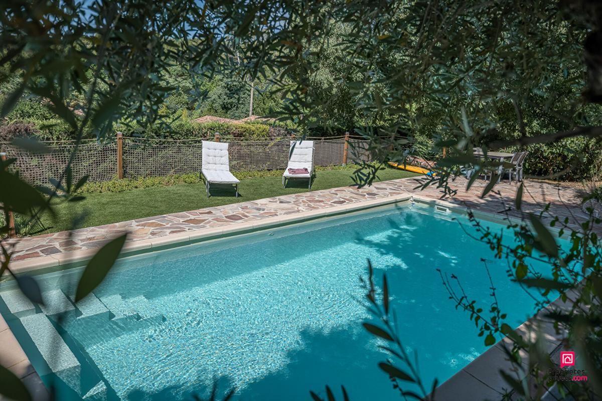 AUBAGNE Maison Aubagne 6 pièce(s) 196 m2 Piscine & Jardin Méditerranéen 2