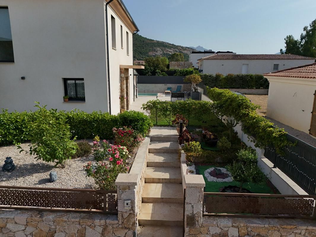 CALENZANA Villa récente de 144m² à Calenzana à vendre 649 500 4