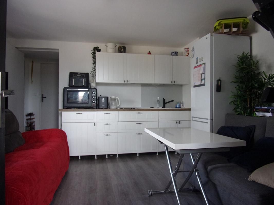 BOISSET-LES-PREVANCHES Pacy-sur- Eure : ensemble de deux maisons et dépendances sur 6143m² de terrain 4