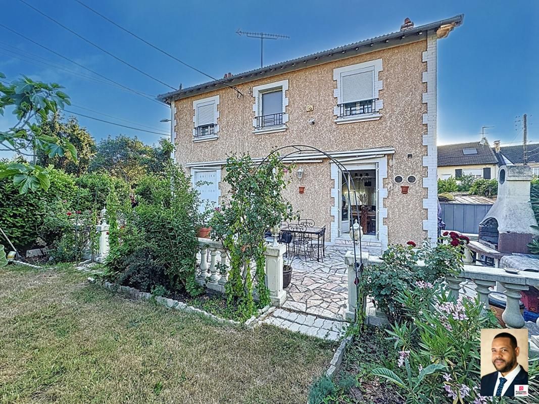 Maison familiale rénovée, 5 chambres ;7 pièces; 369 m² de terrain