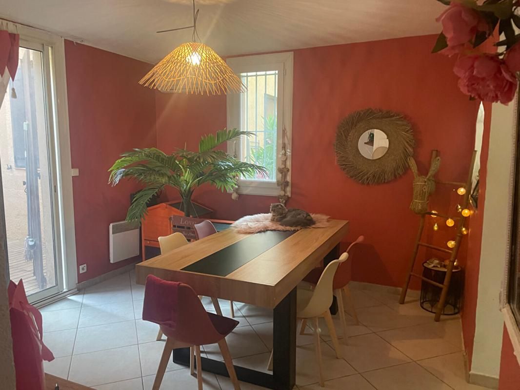 SIX-FOURS-LES-PLAGES Appartement Six Fours Les Plages : 179 000 euros 1