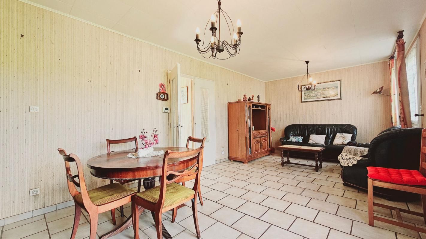 SAINT-GERMAIN-DU-PUY MAISON 83M² 4 PIECES 3 CHAMBRES SOUS-SOL JARDIN 3