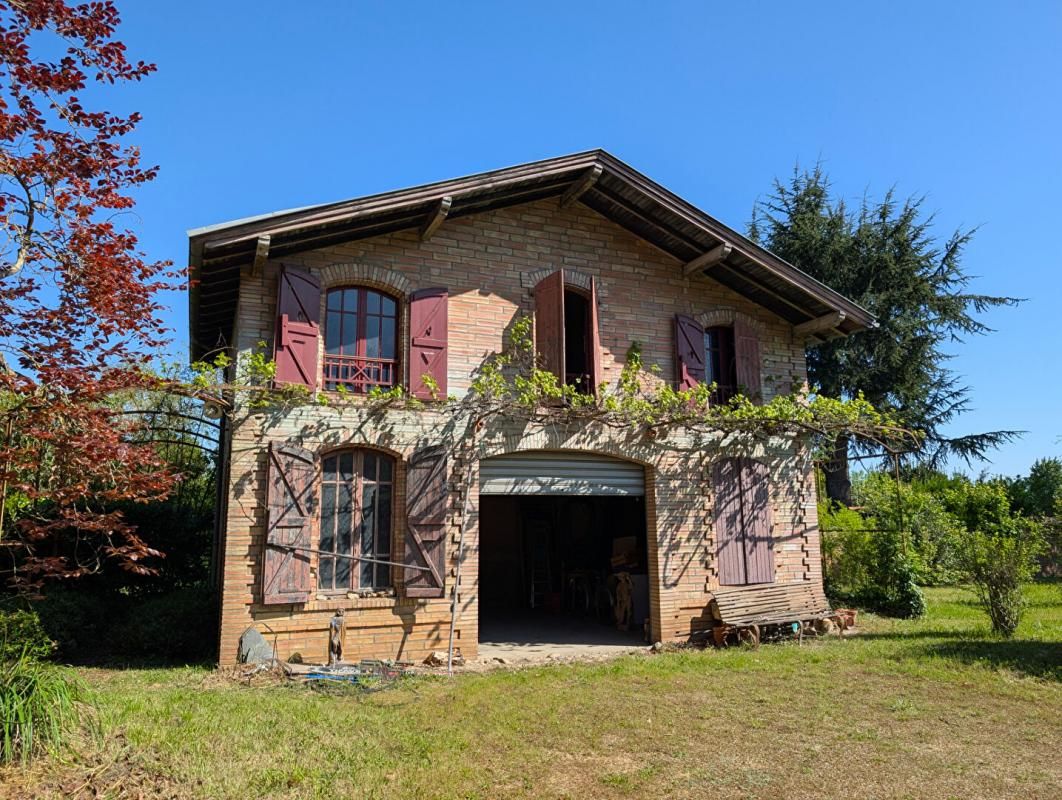 CAZERES Maison 224 m2 avec 7 chambres, dépendance 97 m² sur terrain de 1455 m² 3