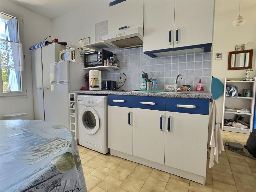 LA BREE-LES-BAINS Appartement La Bree Les Bains 2 pièce(s) 28 m2 3