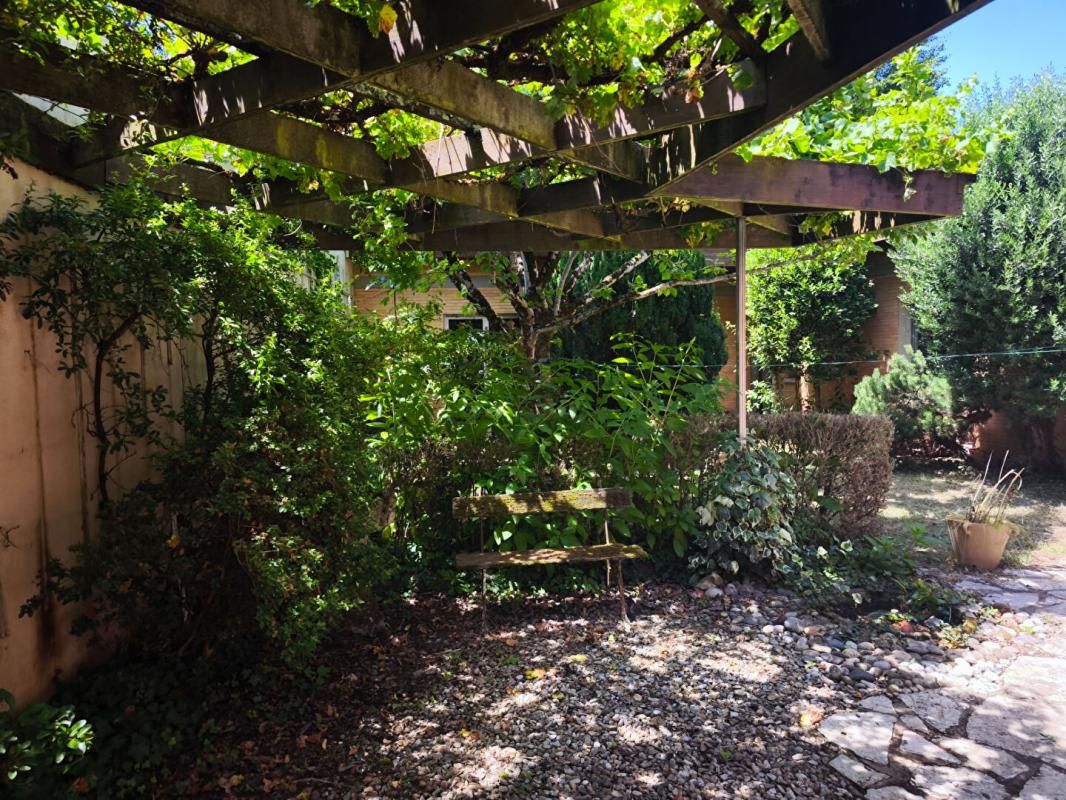MAZAMET MAISON ATYPIQUE 240 m 2 + JARDIN -centre ville de MAZAMET 2