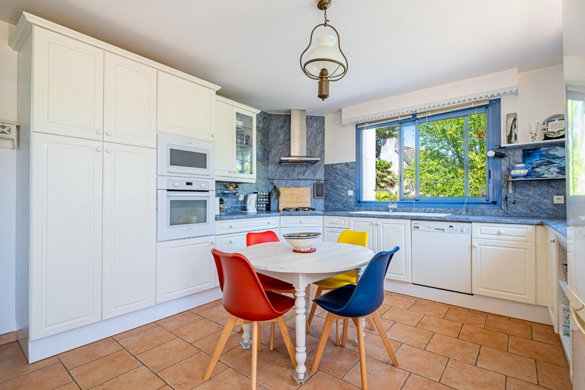 PIRIAC-SUR-MER Maison Piriac Sur Mer 147 m2 4 chambres très proche centre et plage 2