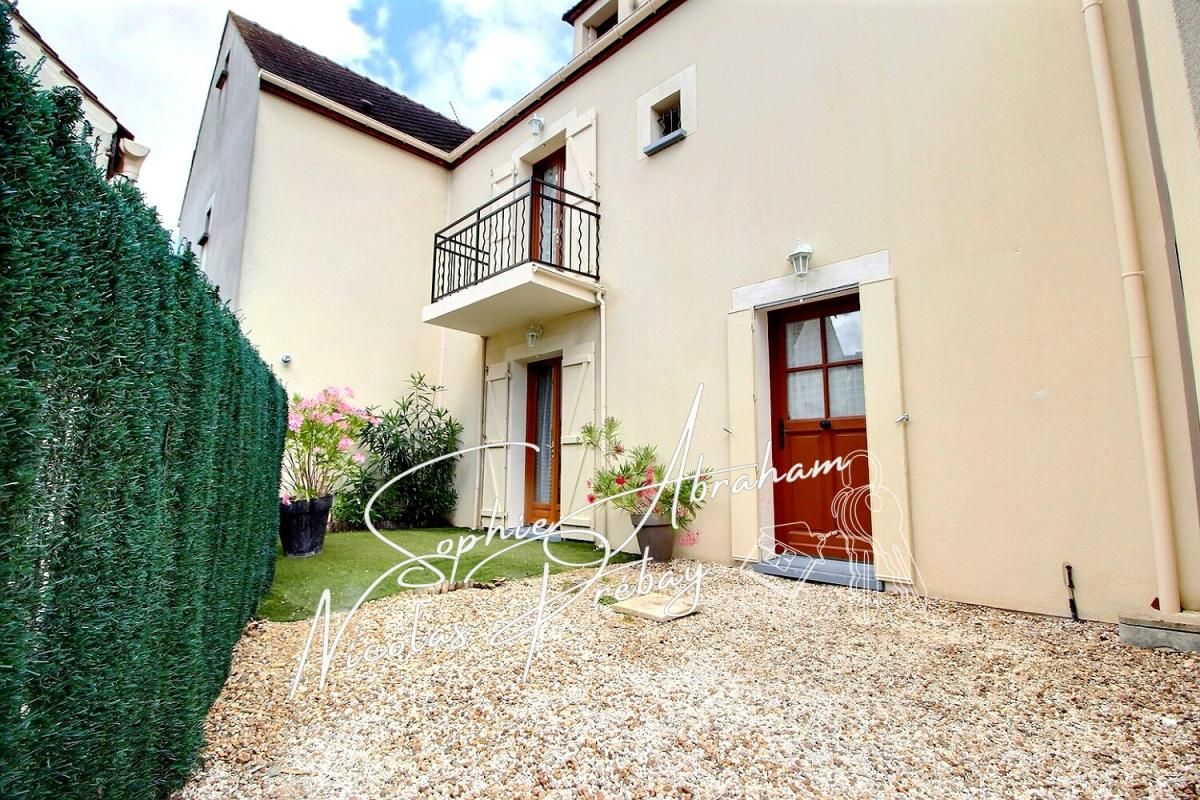 TOURY Maison dans résidence 1