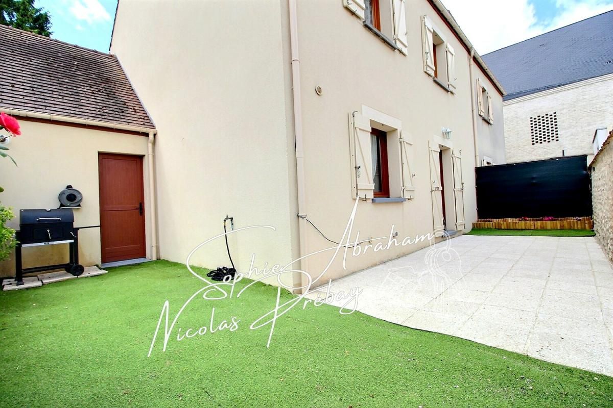 TOURY Maison dans résidence 2