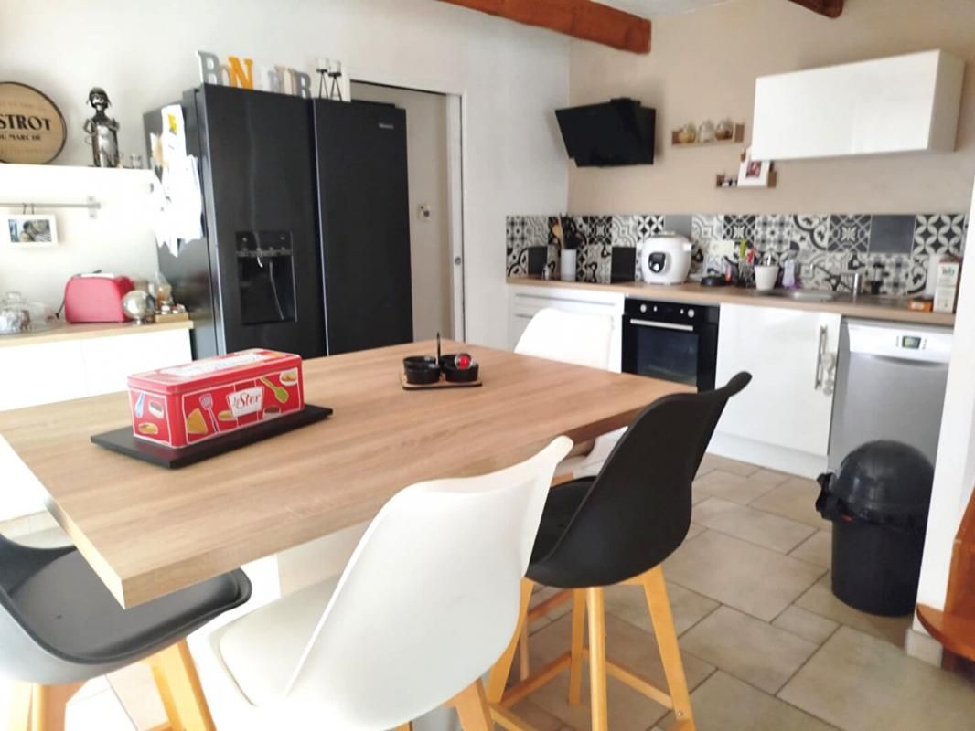 NOYAL-PONTIVY Maison en pierre avec 4 chambres 3