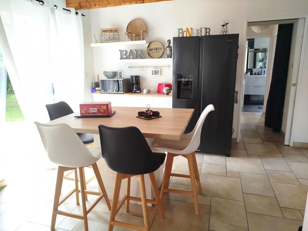 NOYAL-PONTIVY Maison en pierre avec 4 chambres 4
