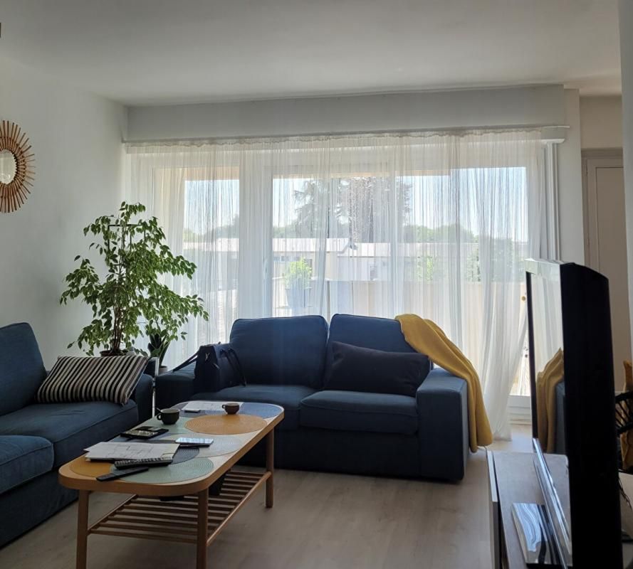 91800- Appartement T4 - 71 m² + Cave. Parking libre