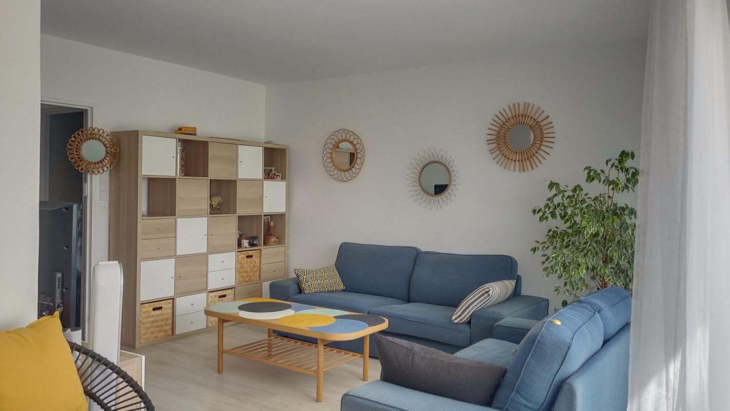 BOUSSY-SAINT-ANTOINE 91800- Appartement T4 - 71 m² + Cave. Parking libre 2