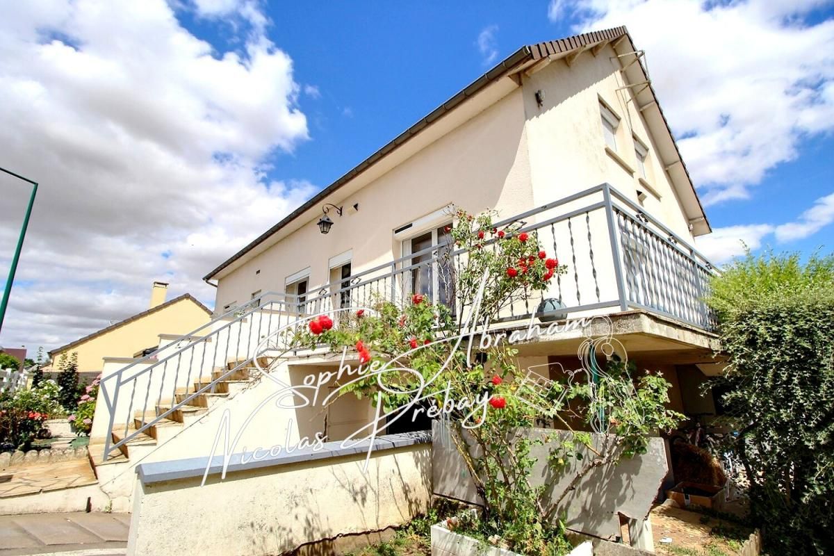 TOURY Maison, 6 chambres, sur sous-sol total avec jardin clos 2