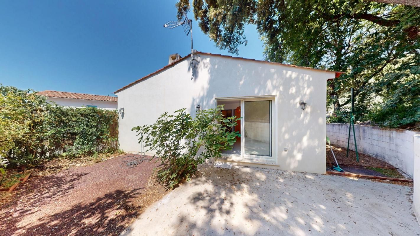 TRANS-EN-PROVENCE Mazet 47m² avec jardin et parking Trans En Provence 3 pièce(s) 1