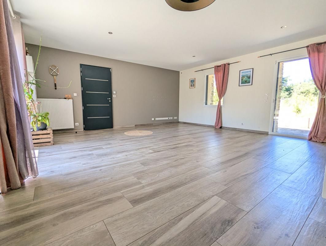 CAMPBON Maison 6 pièce(s) 135 m2 et studio indépendant 4