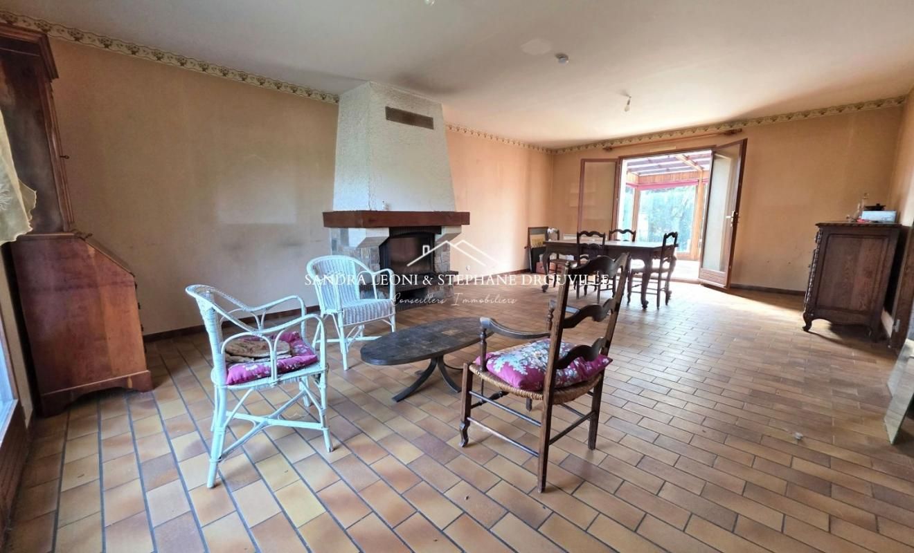 MAINTENON PROCHE MAINTENON - AGREABLE MAISON de 124 m2, 3 CHAMBRES 4
