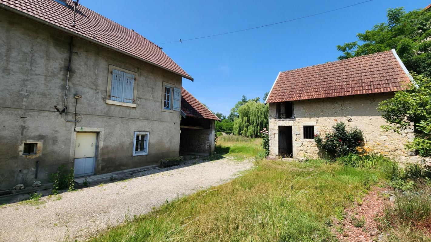 ESSERTENNE-ET-CECEY - Maison 7 pièces