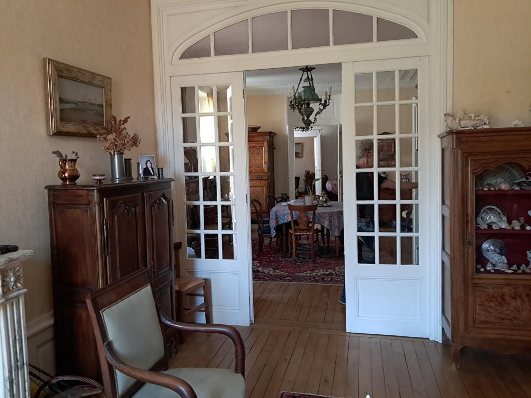 CHALON-SUR-SAONE Appartement 5 pièce(s) 143 m2 1