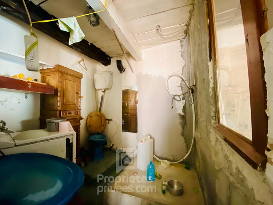 BAIROLS Maison de village 3 pièce(s) 65 m2 4