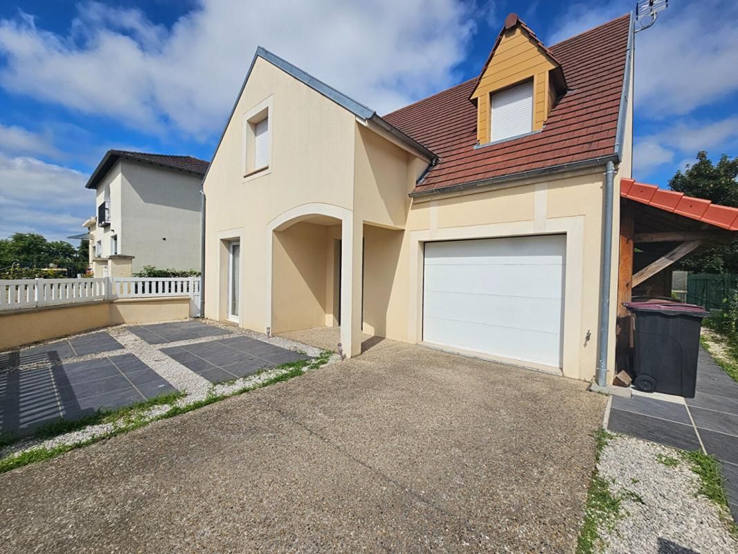 HERBLAY MAISON DE 2015, PROCHE TOUTES COMMODITÉS 1