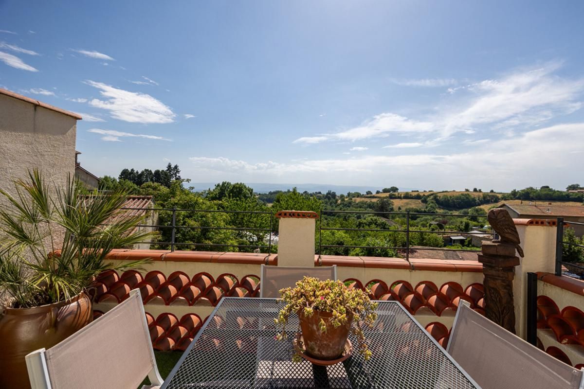 VIOLAY Maison de village avec deux appartements indépendants et jardin 2