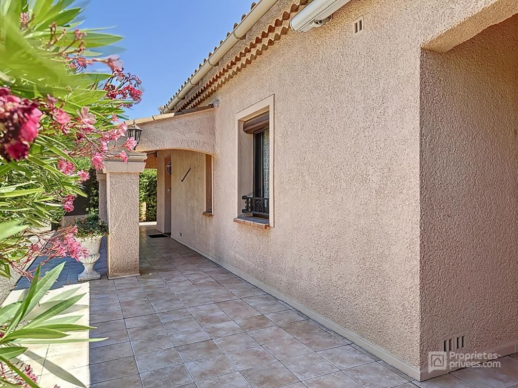 FREJUS Maison 7 pièces 170m2 vue dominante et mer 3