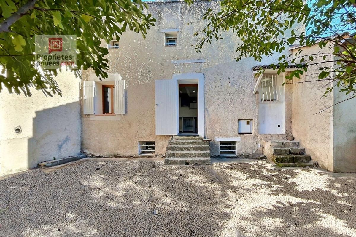 Maison de village T3 avec jardinet et cave