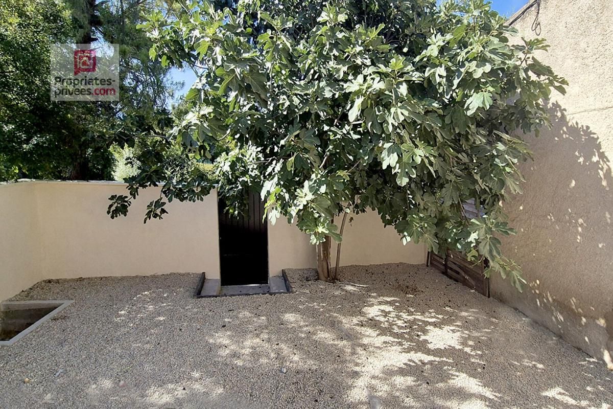 GRAMBOIS Maison de village T3 avec jardinet et cave 2