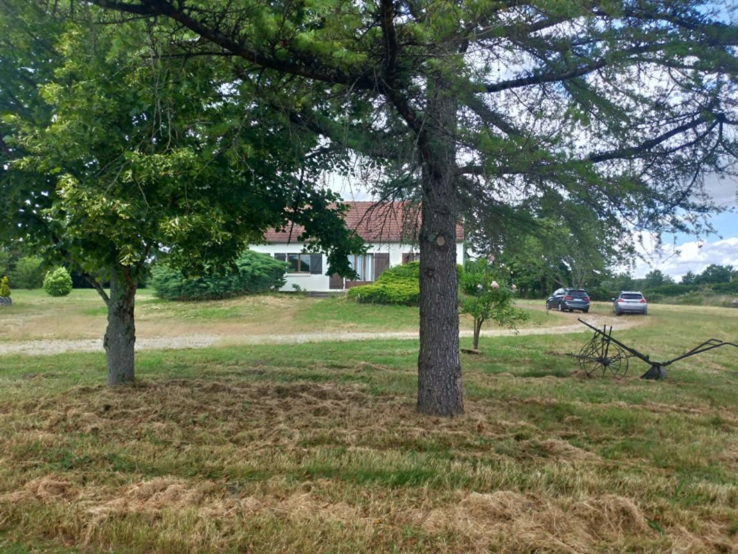 BOUZY-LA-FORET Maison 6 pièce(s) 104 m2 1