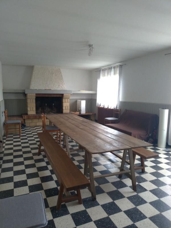 BOUZY-LA-FORET Maison 6 pièce(s) 104 m2 3