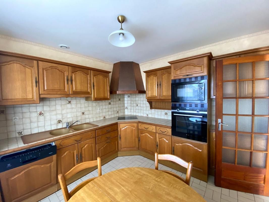 SAINTE-PAZANNE MAISON 4 CHAMBRES - 6 PIÈCES -130 M² - 44680 SAINTE PAZANNE - BUDGET 384 800 HAI 4