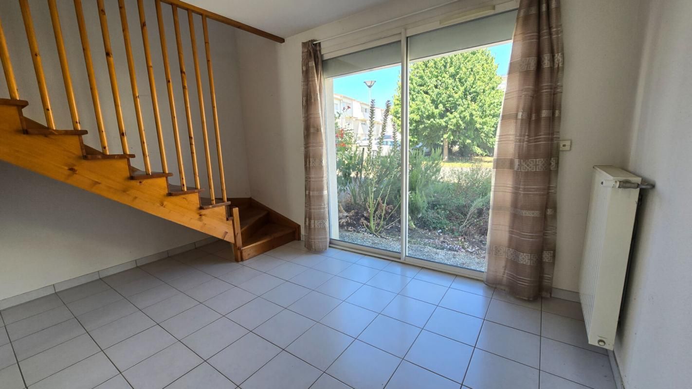 POITIERS Maison Poitiers 4 pièce(s) avec garage sur 186 m2 de terrain 3