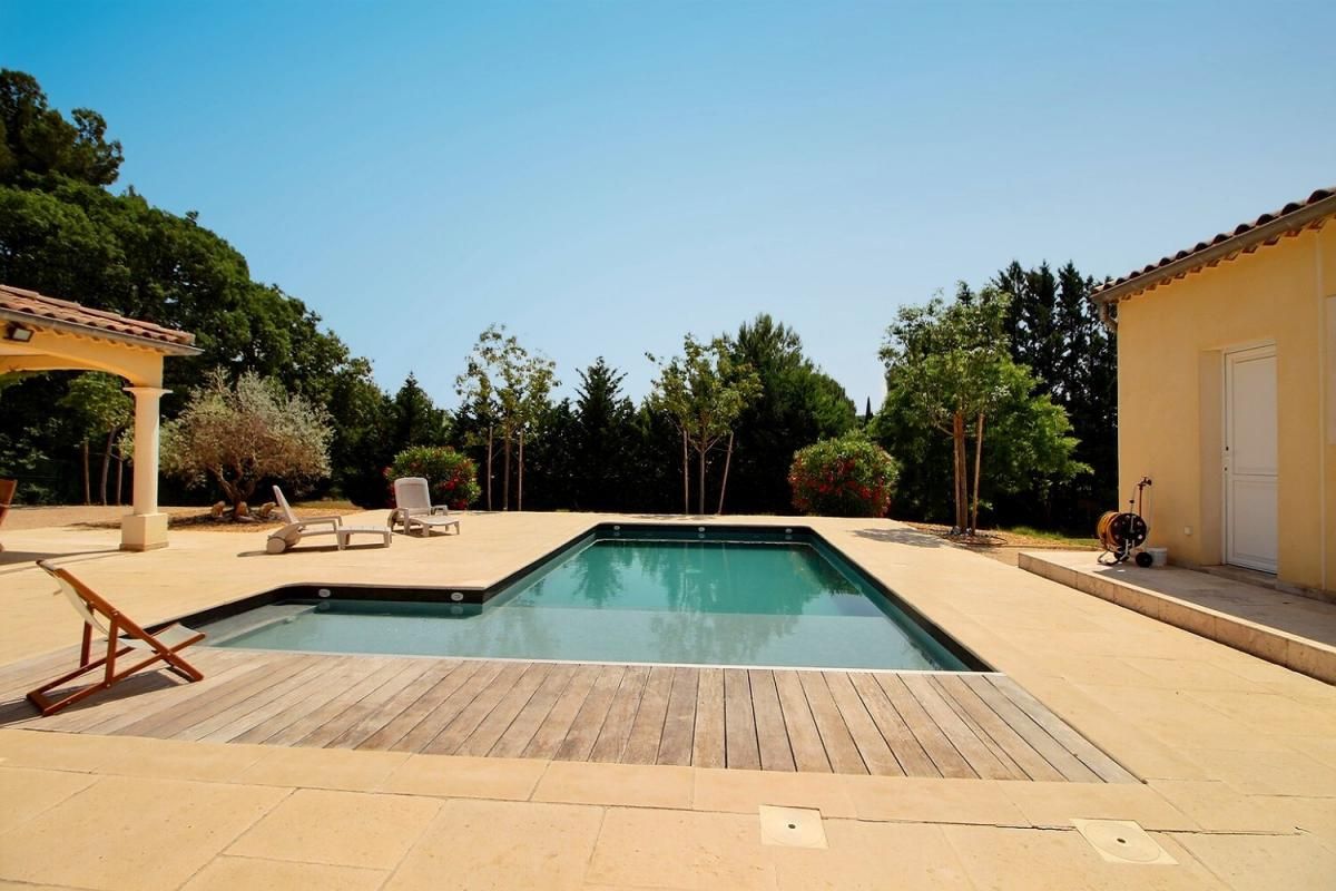L'ISLE-SUR-LA-SORGUE Villa Contemporaine L'Isle Sur La Sorgue 7 pièces 198 m² - 1 089 000 Euros - 3