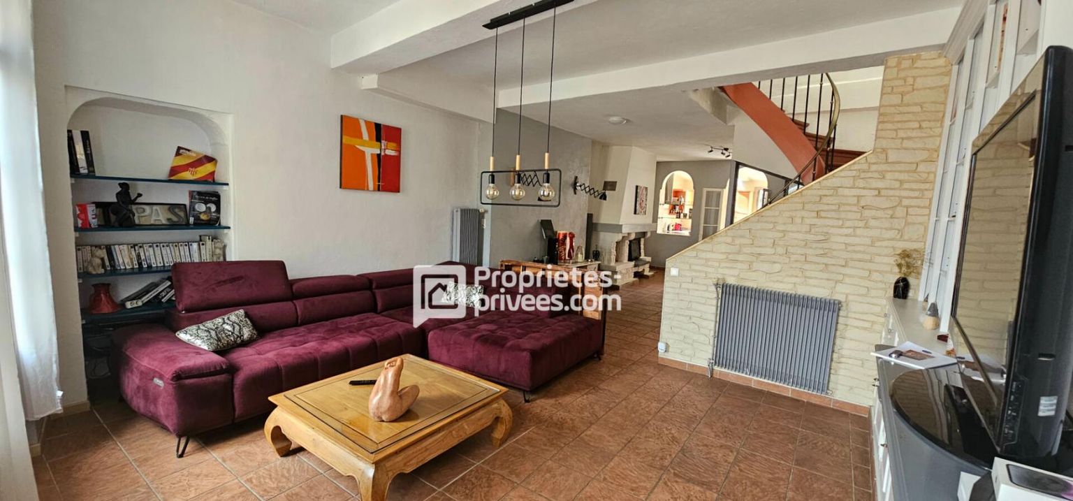 PERPIGNAN Maison de ville Perpignan centre 5 pièces de 110 m2 avec extérieur 1